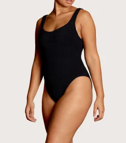 Hunza G