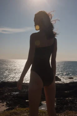 INNES LAUREN