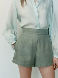 Sarah-Jane Clarke